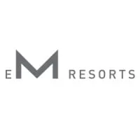 EM RESORTS logo
